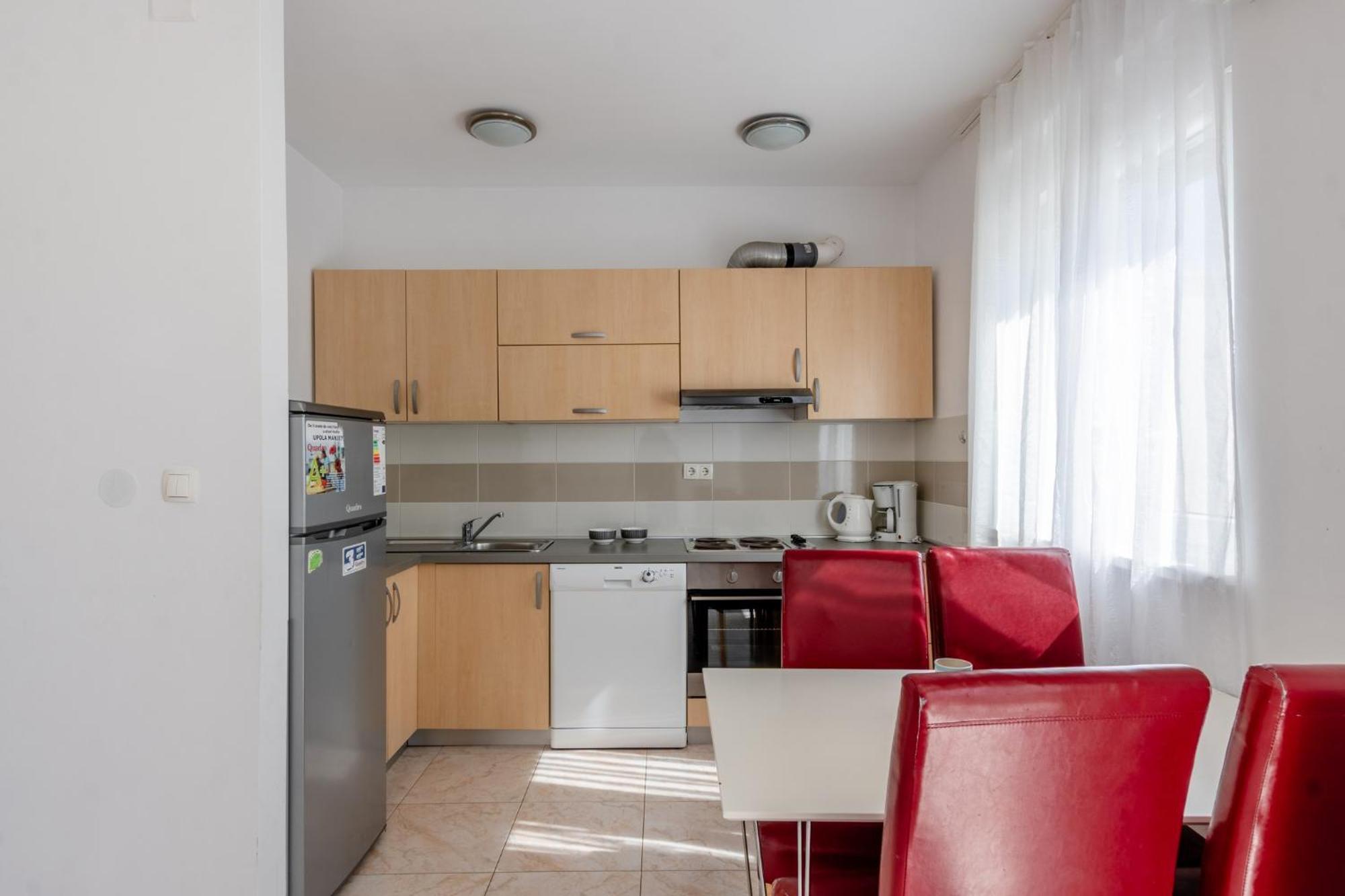 Apartment Village Нин Экстерьер фото