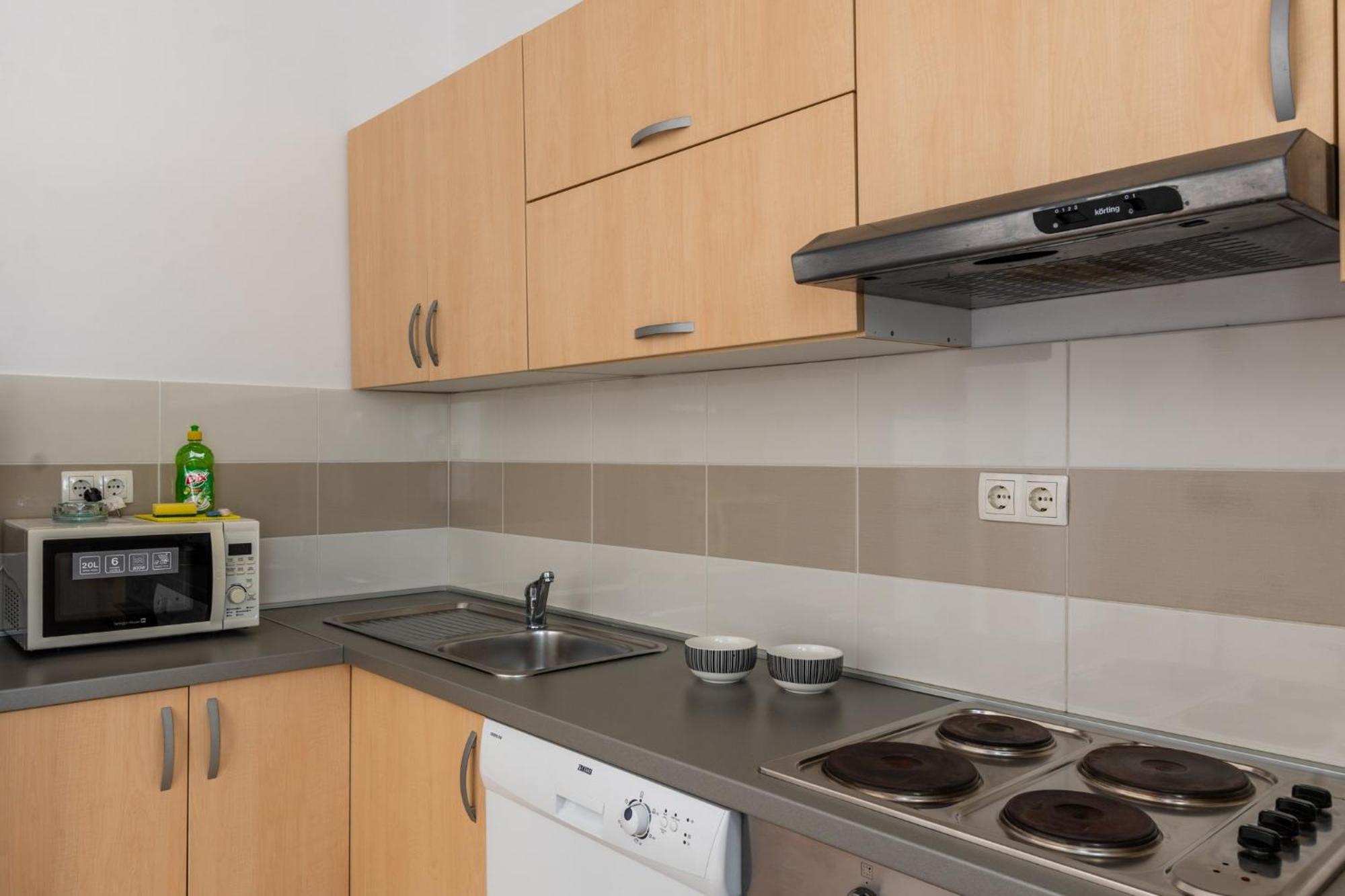 Apartment Village Нин Экстерьер фото