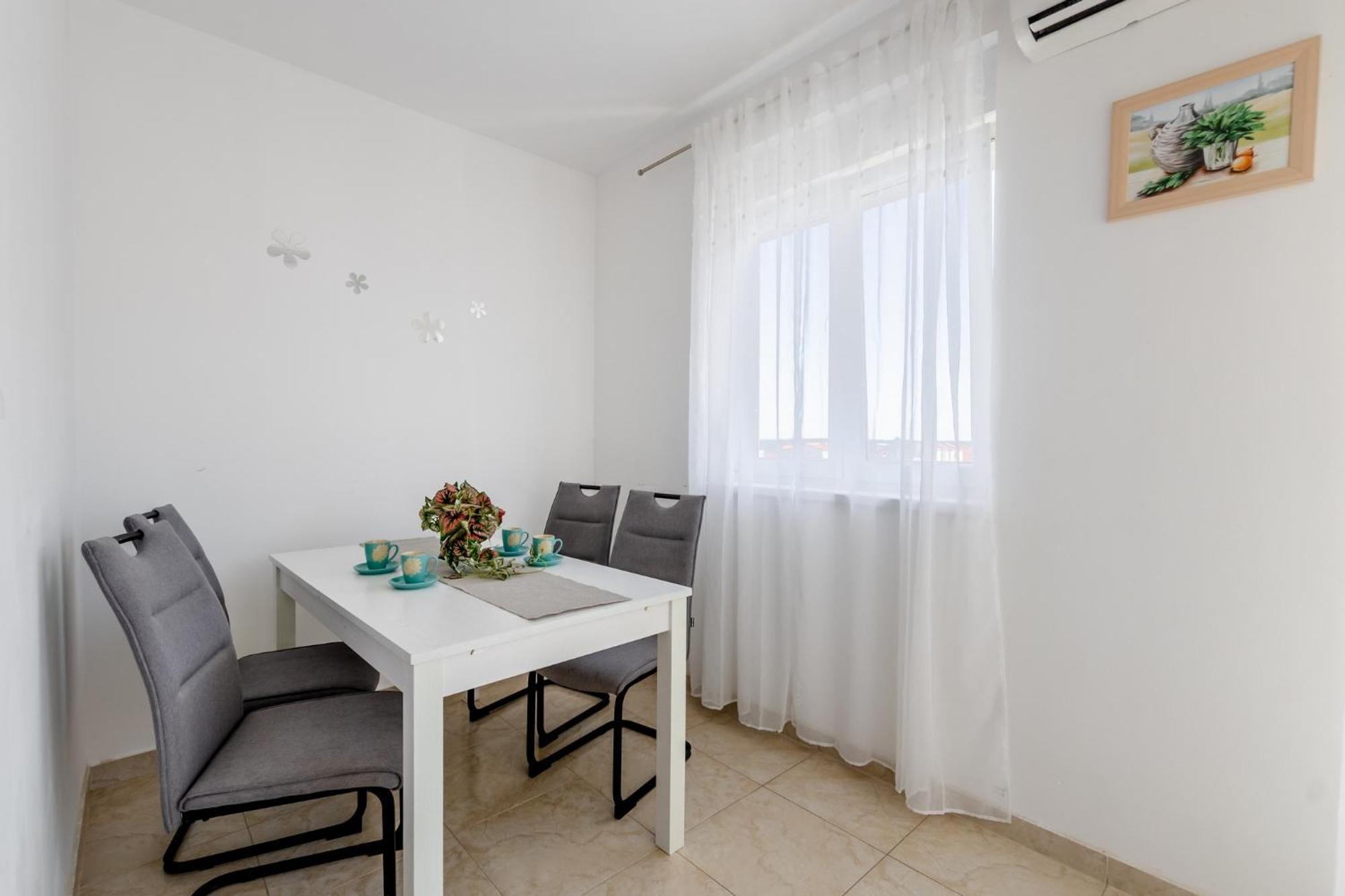 Apartment Village Нин Экстерьер фото