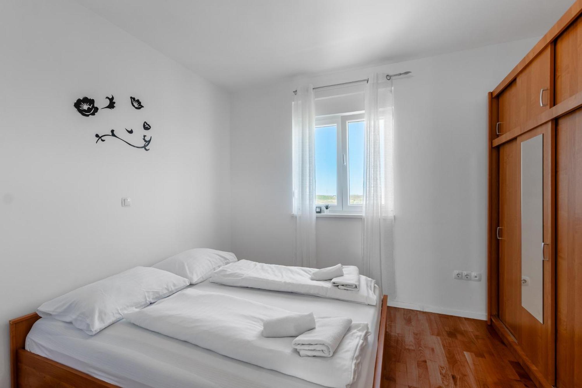 Apartment Village Нин Экстерьер фото